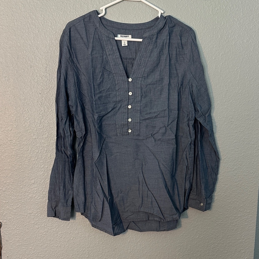 Old Navy Women's Blue Button-Down Shirt